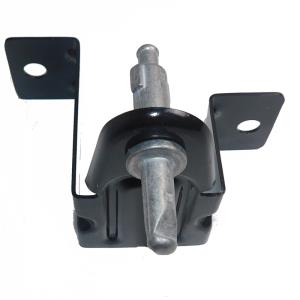 Кронштейн кріплення замку капота лівий T221585